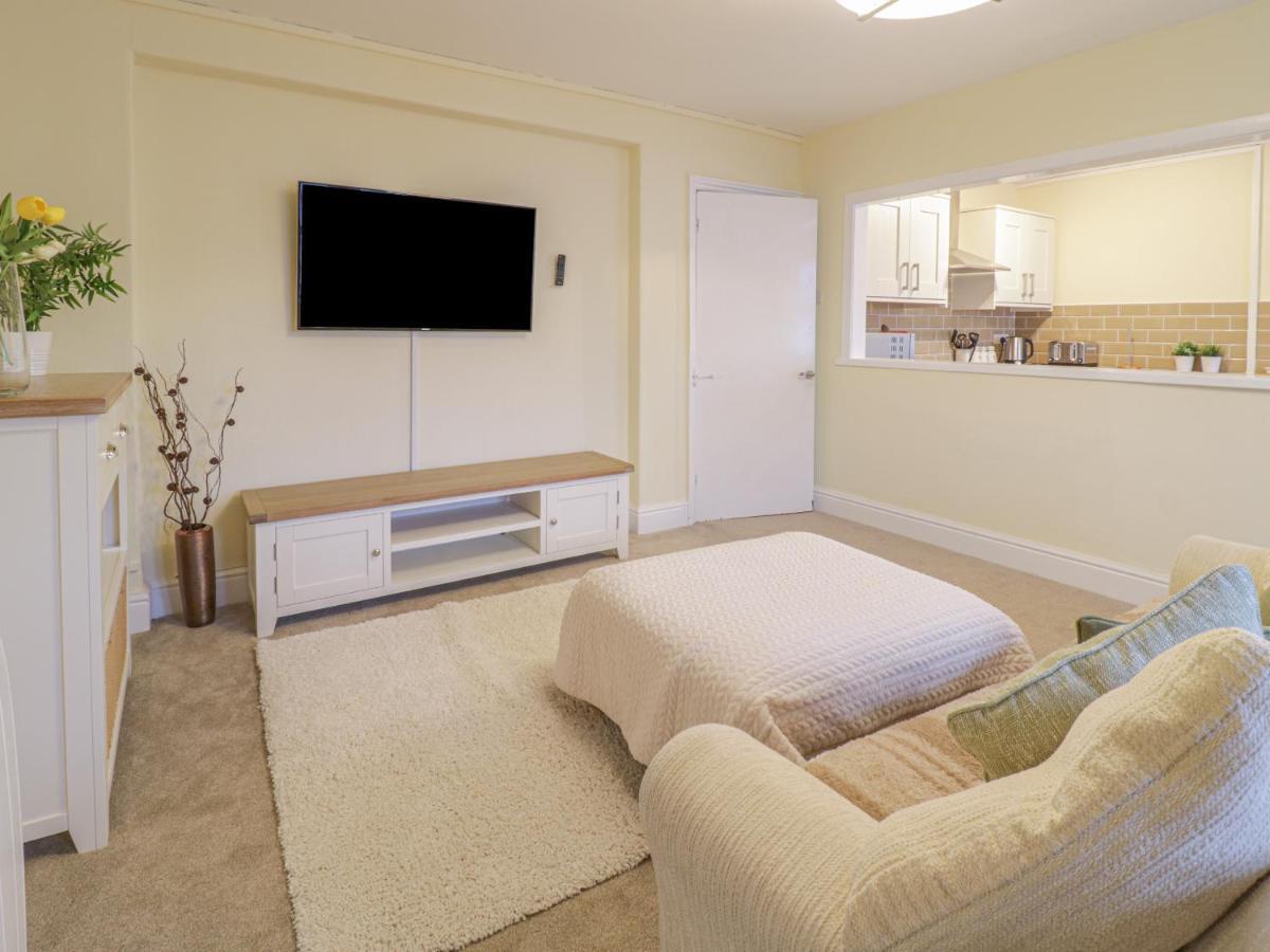 Beside The Sea - In Town Apartment Llandudno Ngoại thất bức ảnh